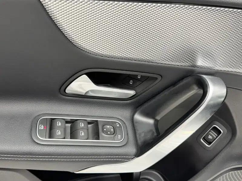 2024 Mercedes-Benz A-Class A 180 L — миниатюра 22