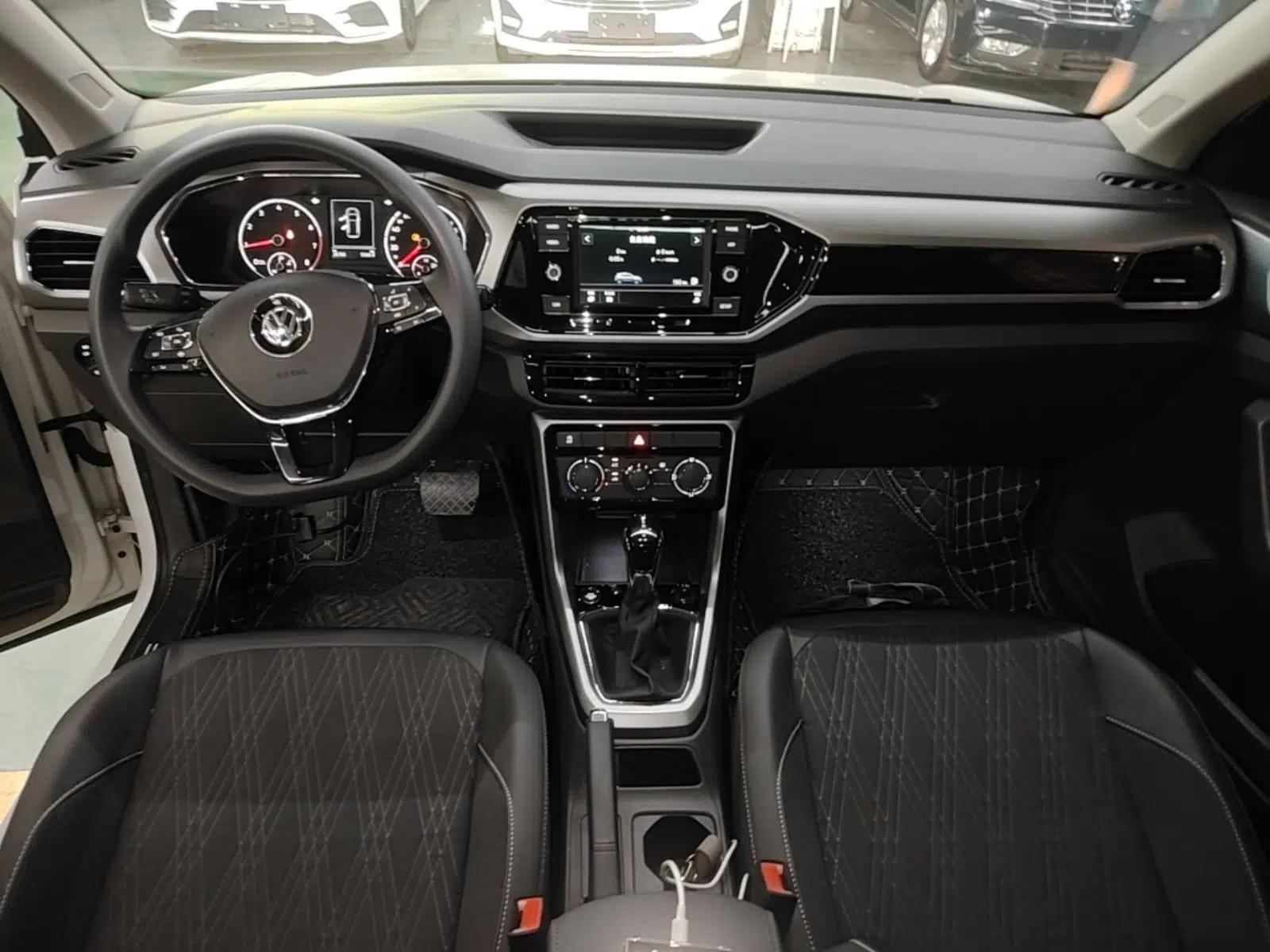 Volkswagen T-Cross 2020 1.5L Automatic Comfort Edition — миниатюра 17