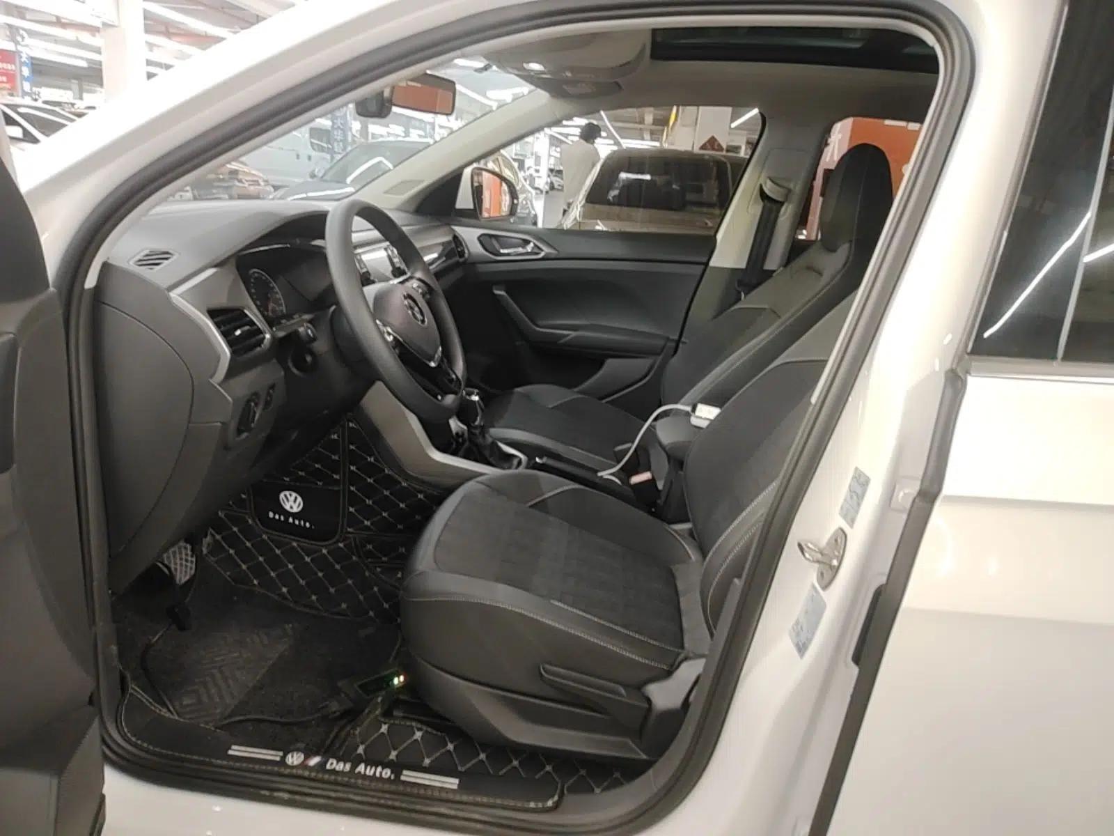Volkswagen T-Cross 2020 1.5L Automatic Comfort Edition — миниатюра 22