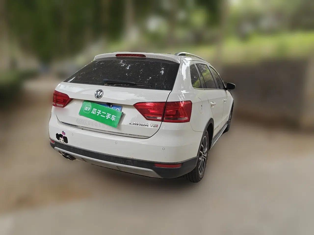 Volkswagen Cross Lavida 2014 1.4TSI DSG — миниатюра 6
