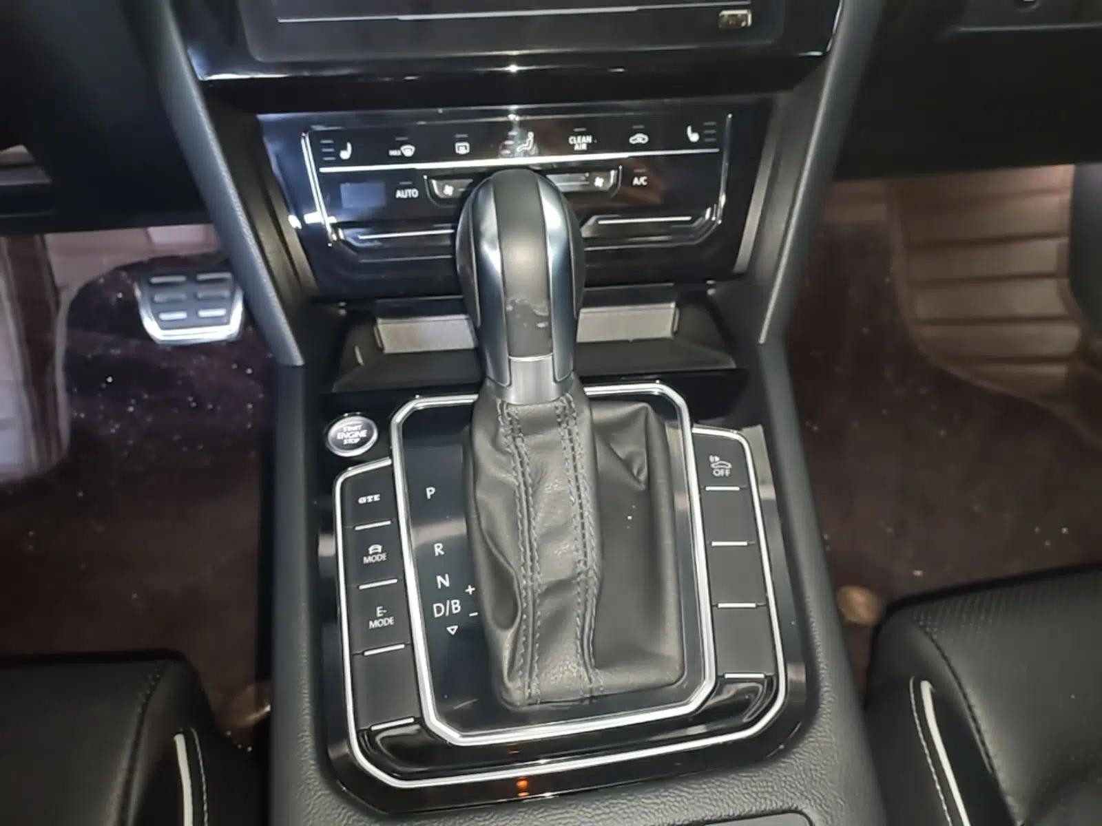 Volkswagen Magotan GTE Plug-in Hybrid 2020 GTE Prestige Model — миниатюра 16