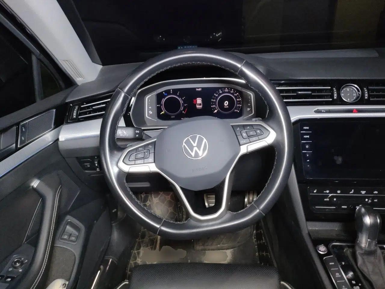 Volkswagen Magotan GTE Plug-in Hybrid 2022 GTE Luxury Model — миниатюра 10