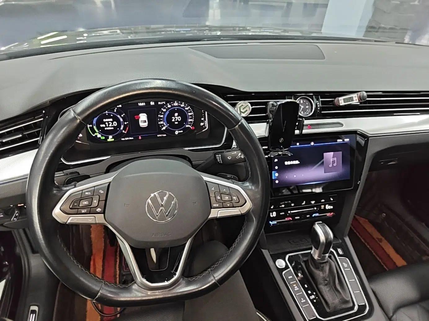 Volkswagen Magotan GTE Plug-in Hybrid 2022 GTE Luxury Model — миниатюра 17