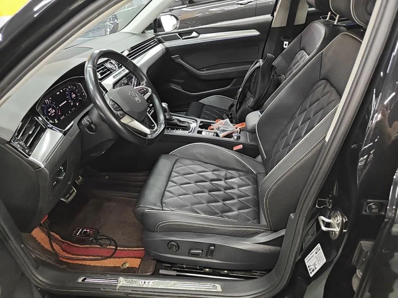 Volkswagen Magotan GTE Plug-in Hybrid 2022 GTE Luxury Model — миниатюра 22