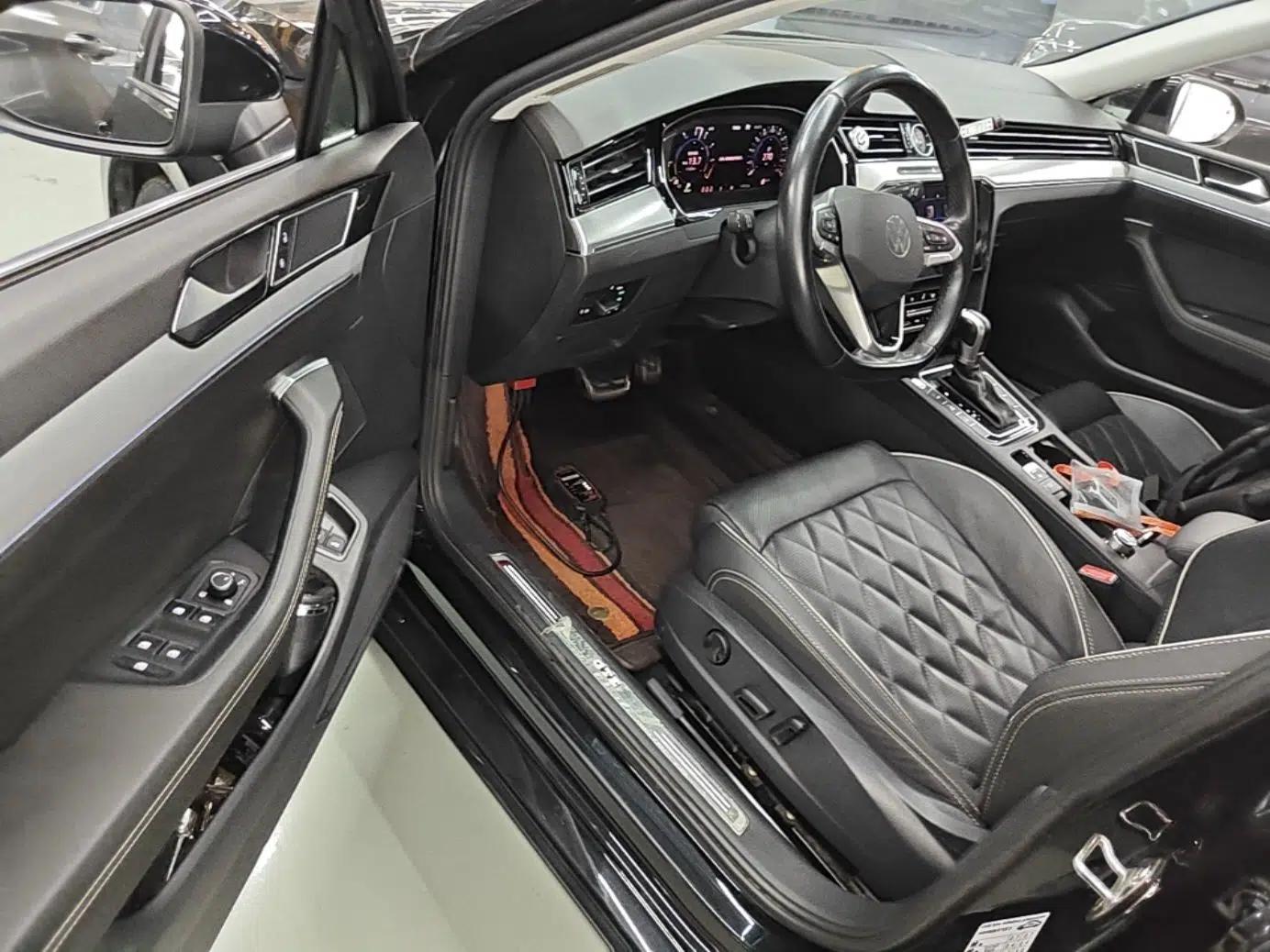 Volkswagen Magotan GTE Plug-in Hybrid 2022 GTE Luxury Model — миниатюра 23