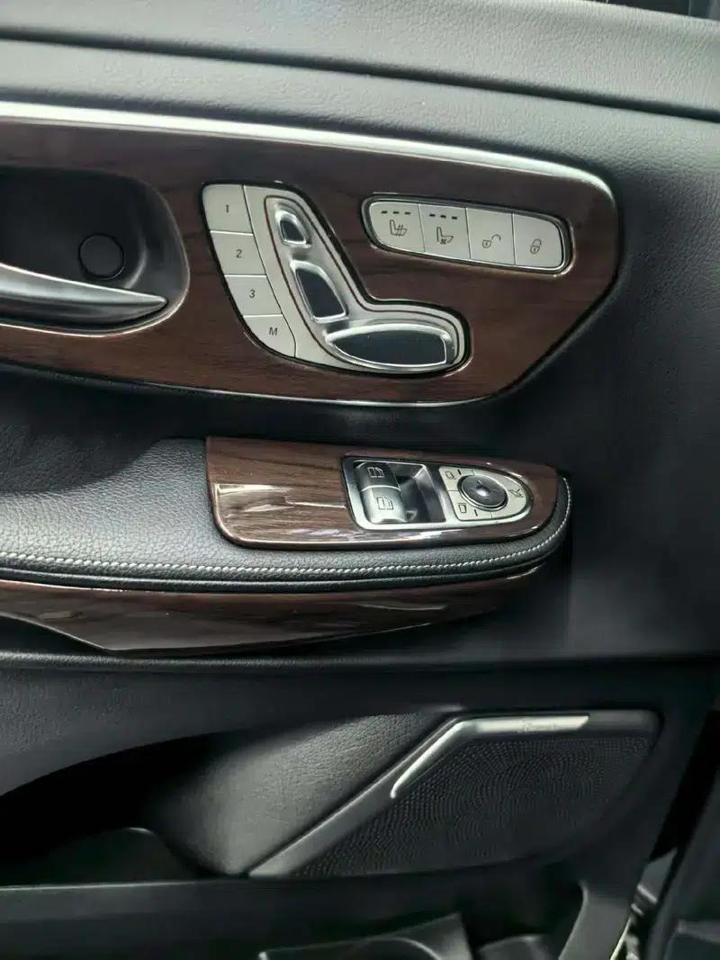Mercedes-Benz V-Class 2022 V 260 Premium Edition — миниатюра 7