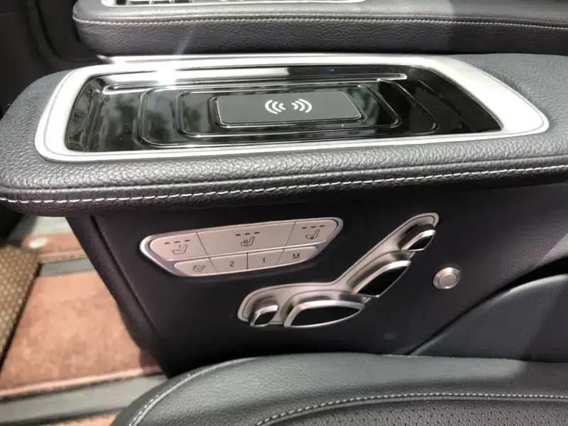 Mercedes-Benz V-Class 2020 V 260 Navigator Edition — миниатюра 11