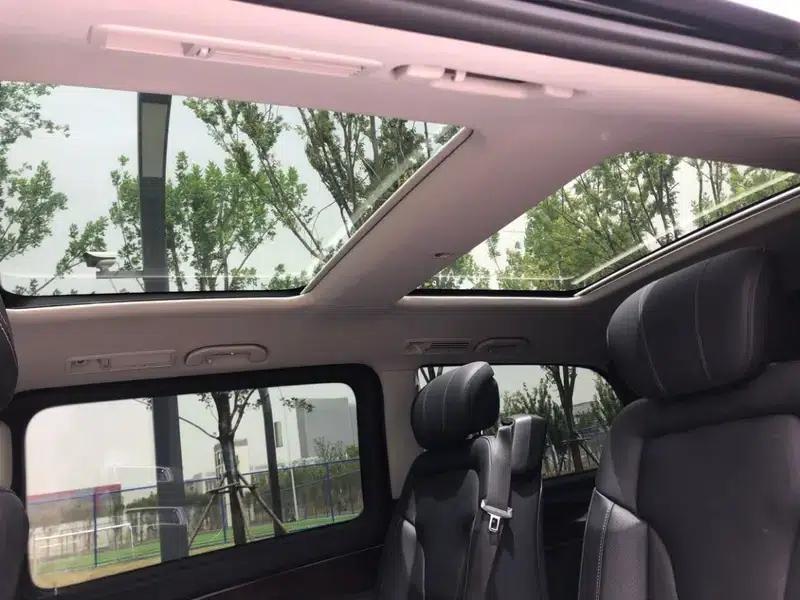 Mercedes-Benz V-Class 2020 V 260 Navigator Edition — миниатюра 13
