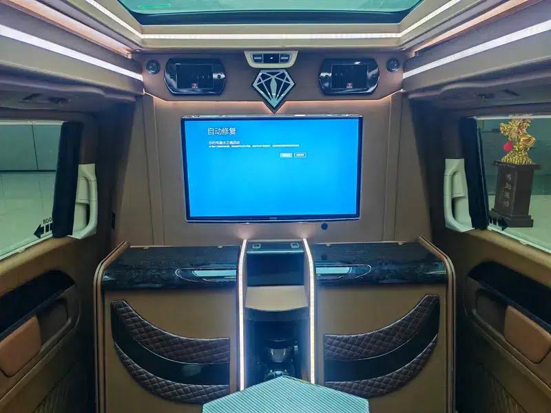 Mercedes-Benz V-Class 2017 V 260 L Limited Edition — миниатюра 11