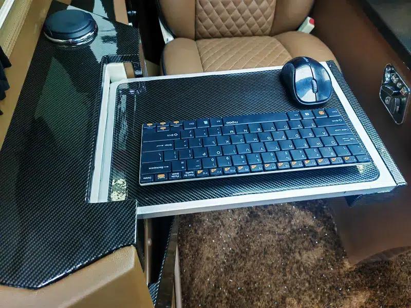 Mercedes-Benz V-Class 2017 V 260 L Limited Edition — миниатюра 16