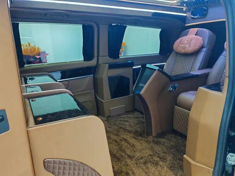Mercedes-Benz V-Class 2017 V 260 L Limited Edition — миниатюра 22