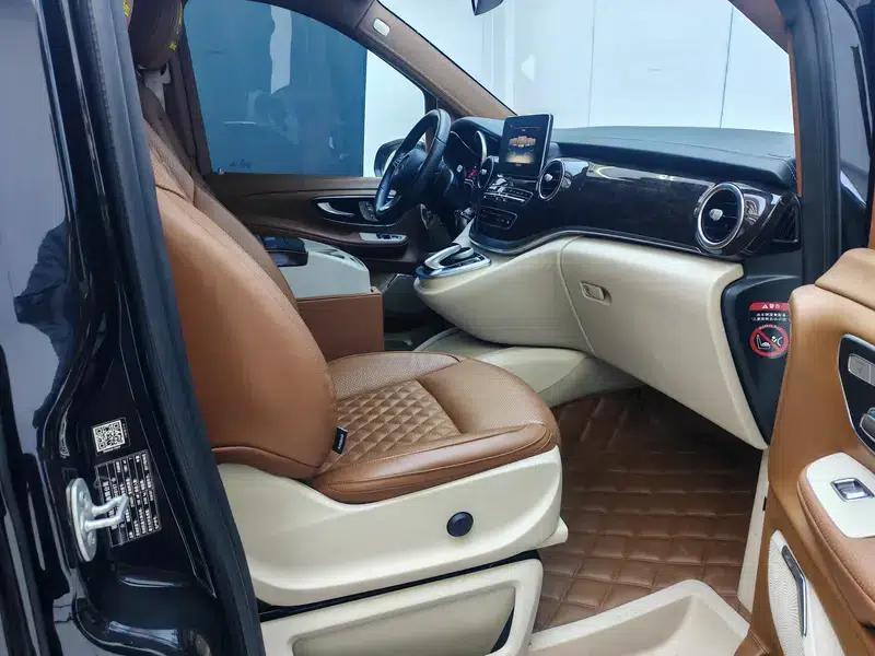 Mercedes-Benz V-Class 2017 V 260 L Limited Edition — миниатюра 25