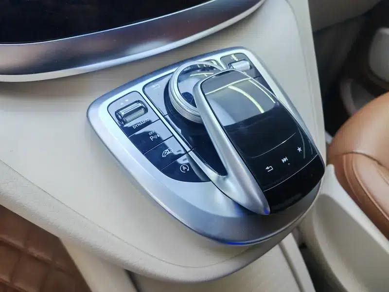 Mercedes-Benz V-Class 2017 V 260 L Limited Edition — миниатюра 26