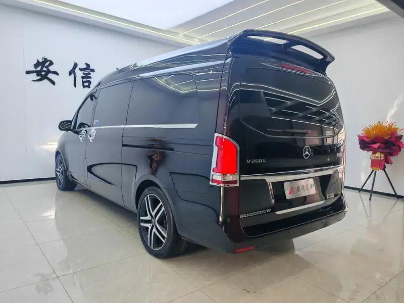 Mercedes-Benz V-Class 2017 V 260 L Limited Edition — миниатюра 4