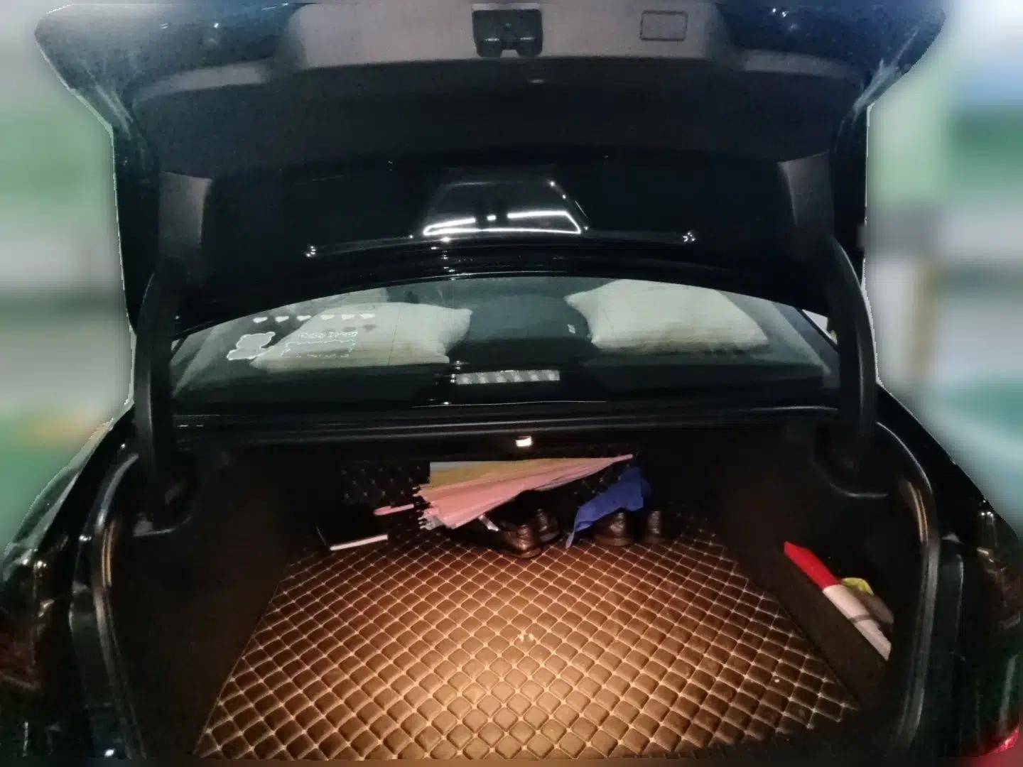 Volkswagen Passat New Energy 2020 430 PHEV Hybrid Luxury Edition China VI Standard — миниатюра 19