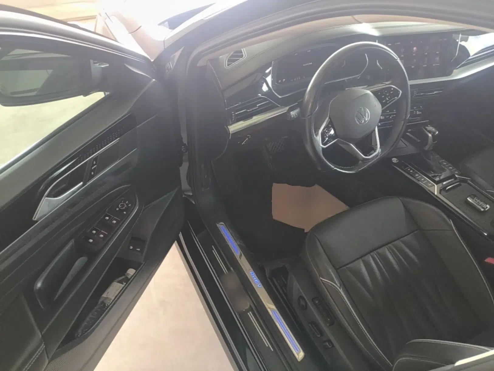 Volkswagen Passat New Energy 2023 430 PHEV Hybrid Luxury Edition — миниатюра 18