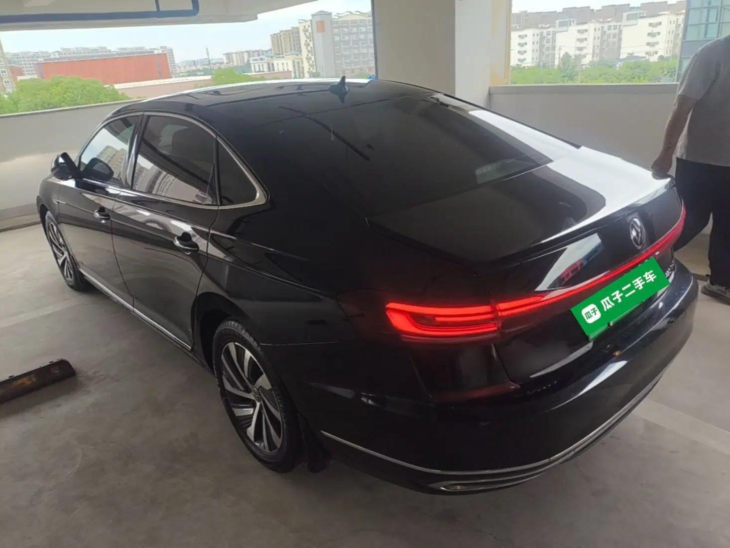 Volkswagen Passat New Energy 2023 430 PHEV Hybrid Luxury Edition — миниатюра 4