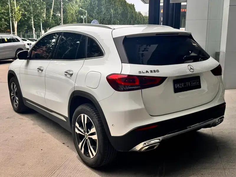2023 Mercedes-Benz GLA 220 — миниатюра 4