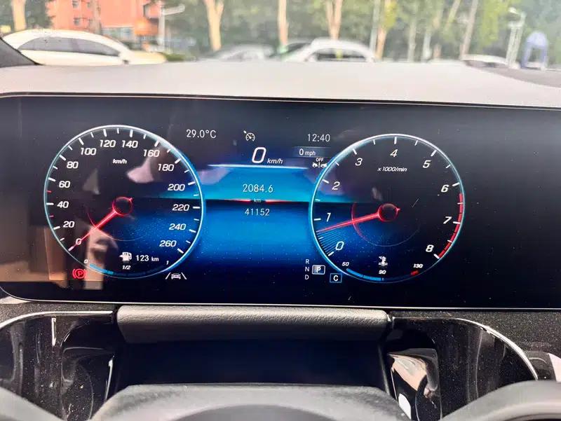 2023 Mercedes-Benz GLA 220 — миниатюра 10