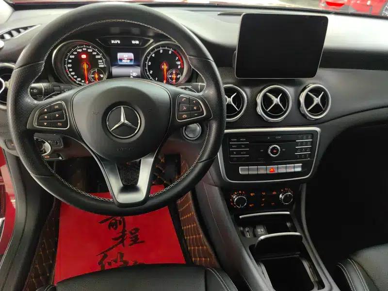 2017 Mercedes-Benz GLA 200 Dynamic — миниатюра 11