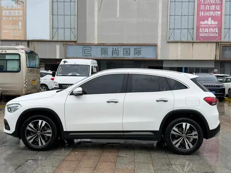 2022 Mercedes-Benz GLA 200 — миниатюра 4
