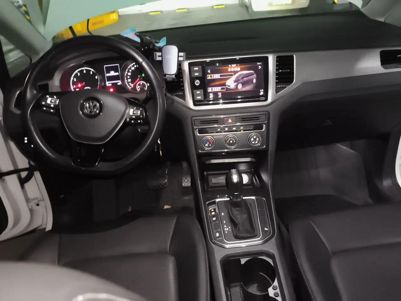 Volkswagen Golf Sportsvan 2019 280TSI Automatic Trendy Model China VI Standard — миниатюра 9