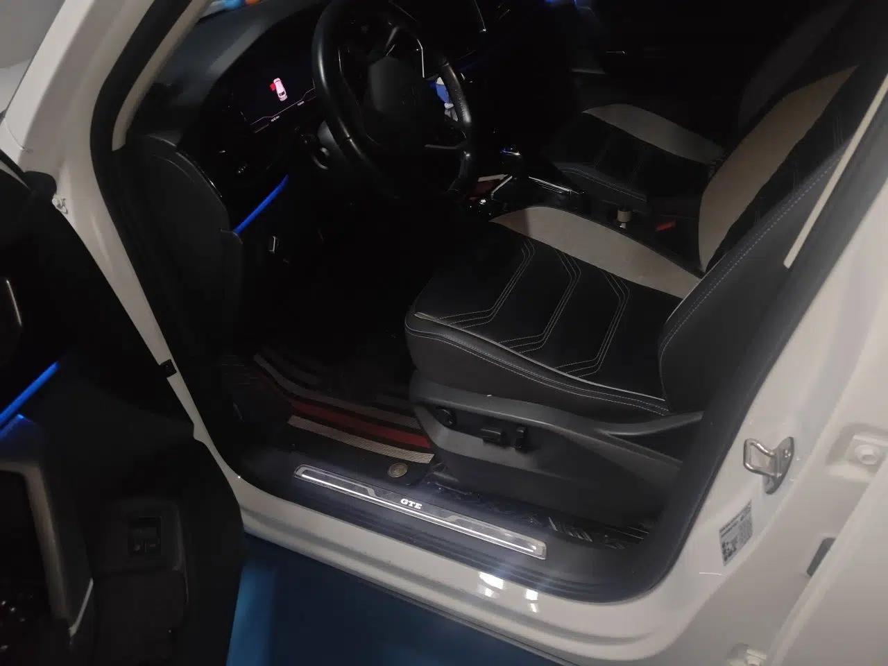 Volkswagen Tayron GTE Plug-in Hybrid 2020 1.4T Luxury Model — миниатюра 16