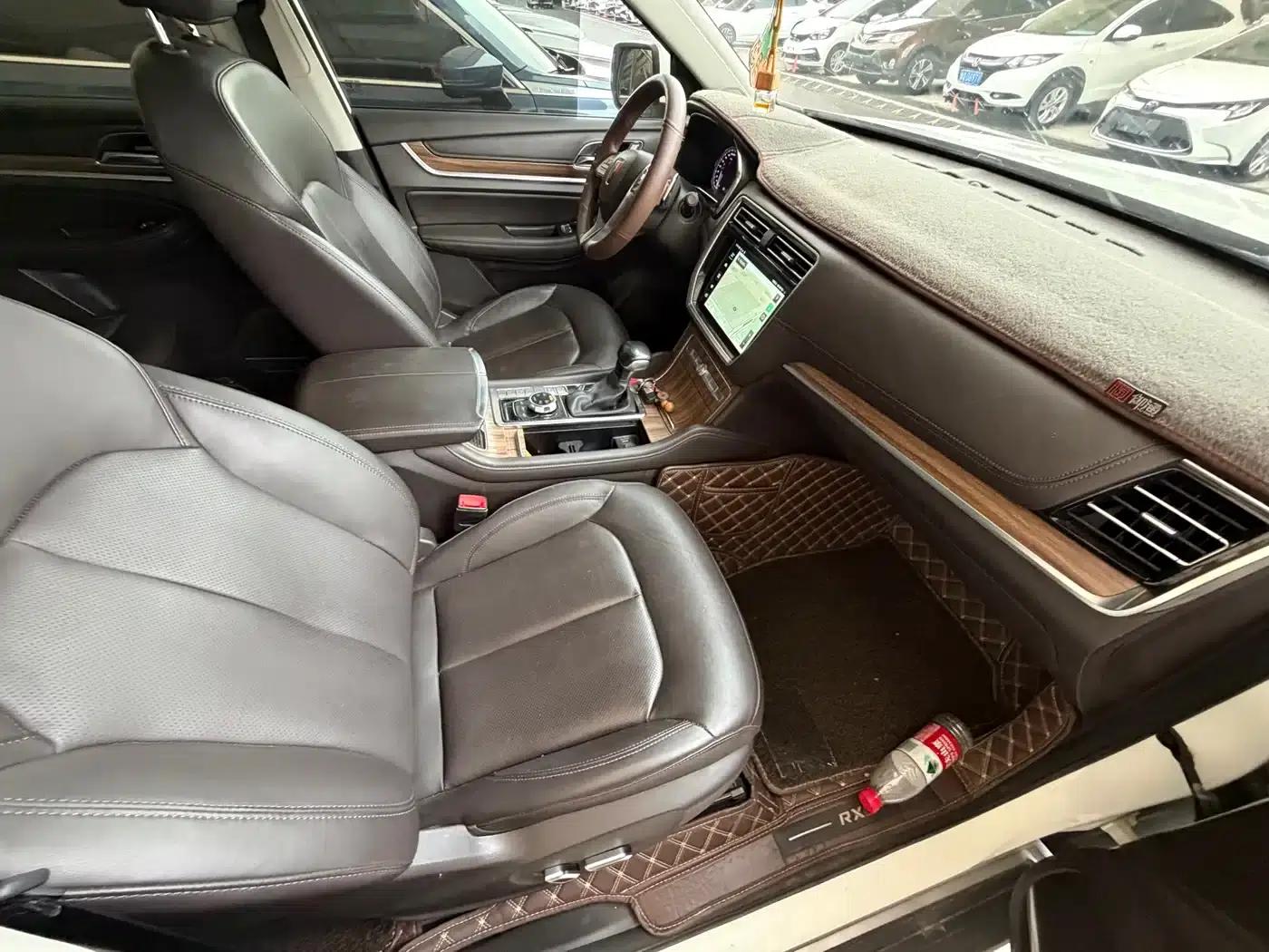 Roewe RX8 2018 30T Intelligent Internet Four-Wheel Drive Supreme Edition — миниатюра 9