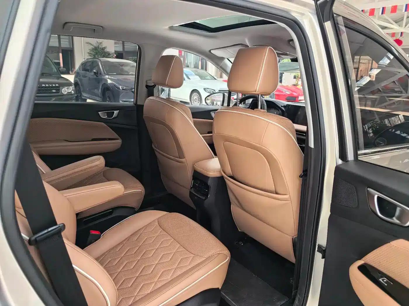 Wuling Jiachen 2022 1.5T CVT Premium Flagship Edition — миниатюра 13