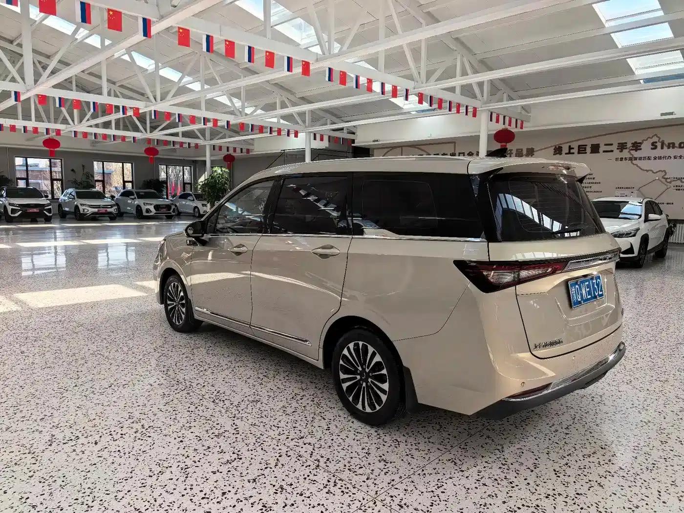 Wuling Jiachen 2022 1.5T CVT Premium Flagship Edition — миниатюра 5