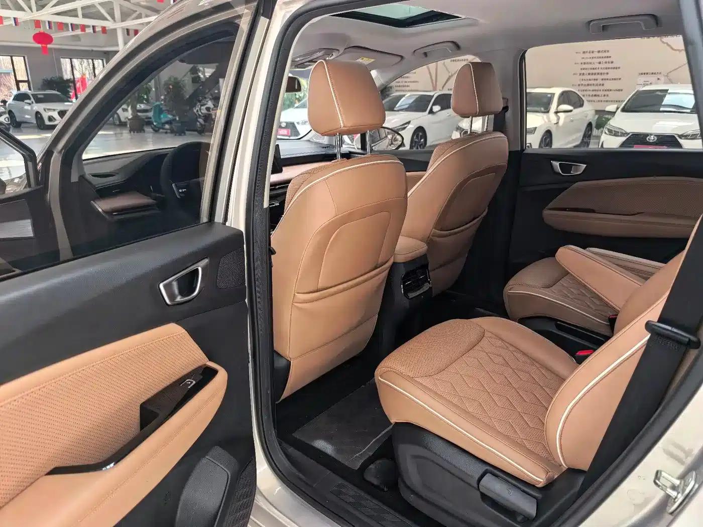 Wuling Jiachen 2022 1.5T CVT Premium Flagship Edition — миниатюра 10