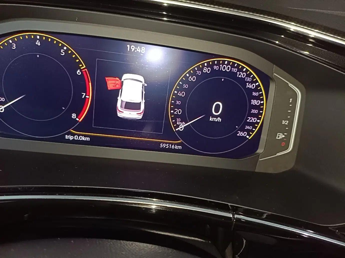 Volkswagen Tayron X 2020 330TSI Two-Wheel Drive Luxury Smart Connectivity Version — миниатюра 19