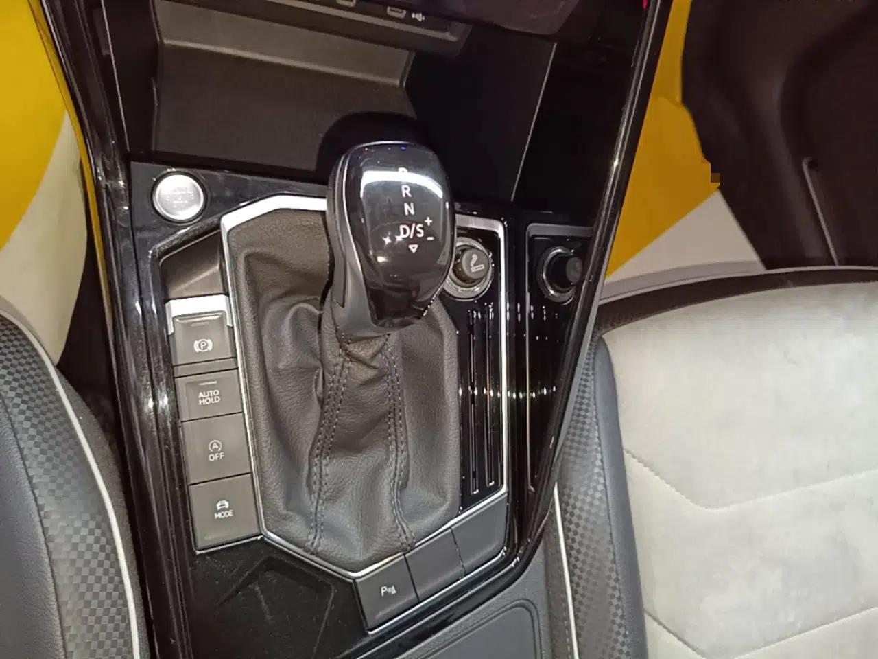 Volkswagen Tayron X 2020 330TSI Two-Wheel Drive Luxury Smart Connectivity Version — миниатюра 21