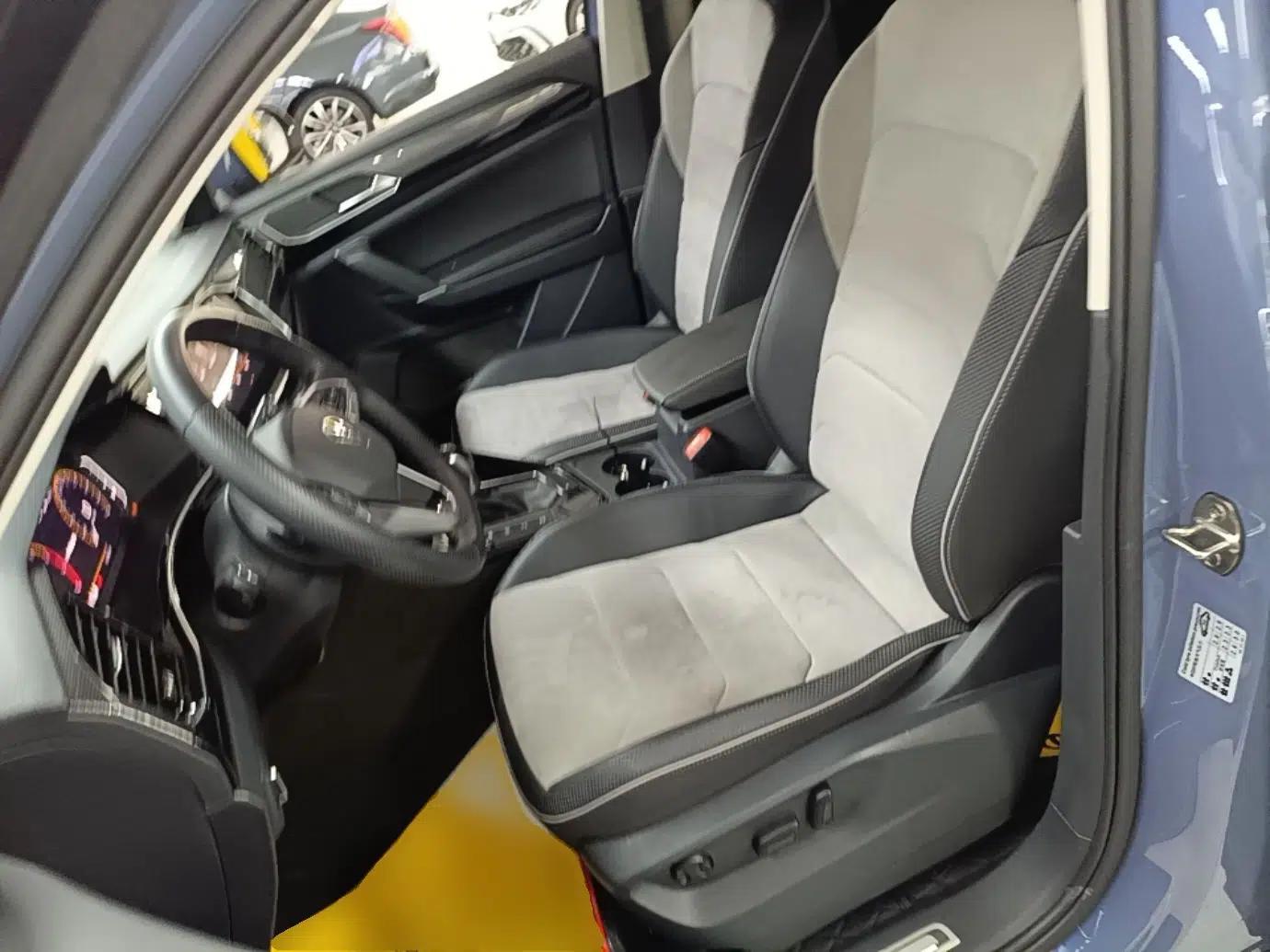 Volkswagen Tayron X 2020 330TSI Two-Wheel Drive Luxury Smart Connectivity Version — миниатюра 22