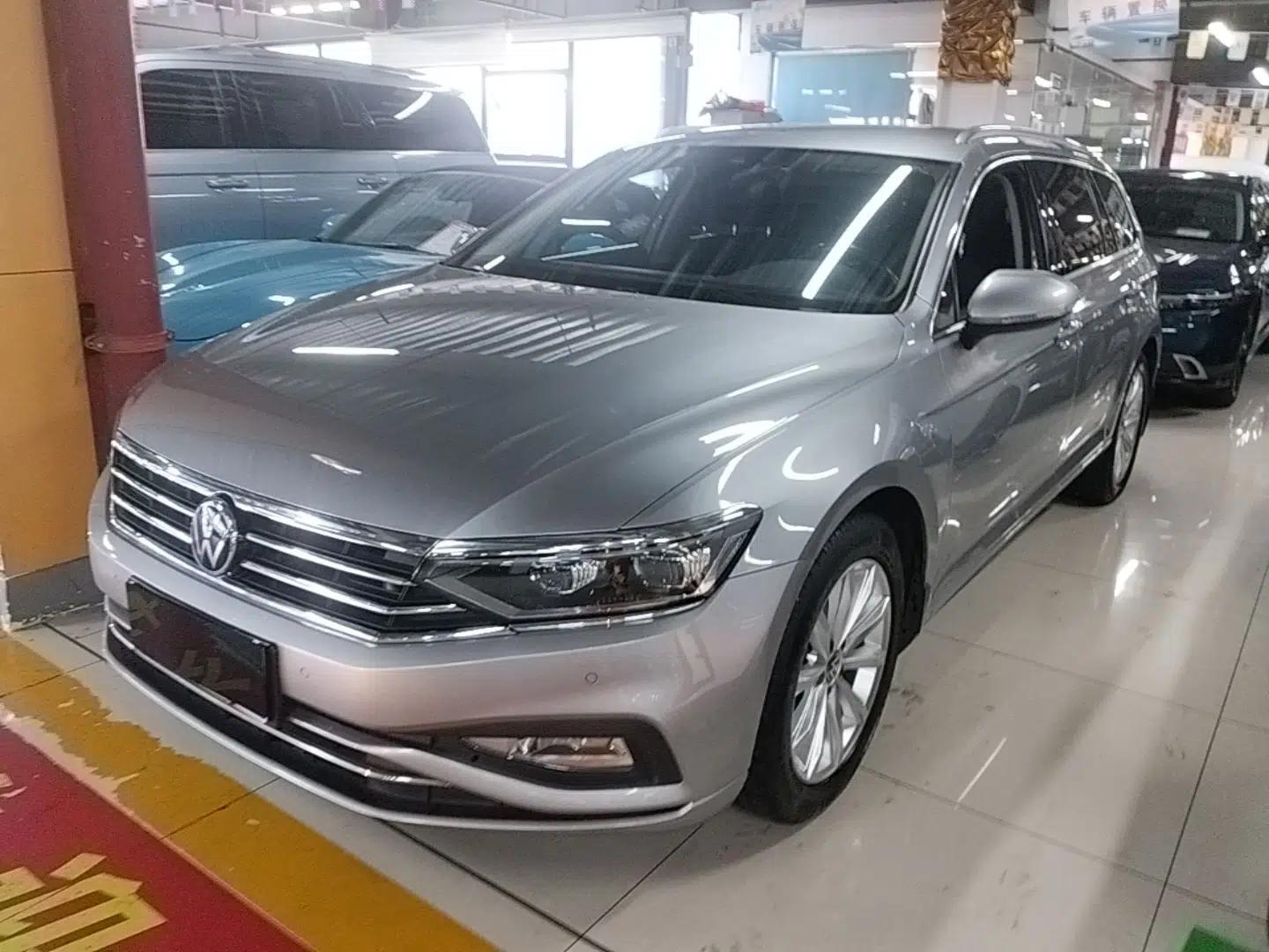 Volkswagen Variant 2021 2.0T Comfort Edition — миниатюра 1