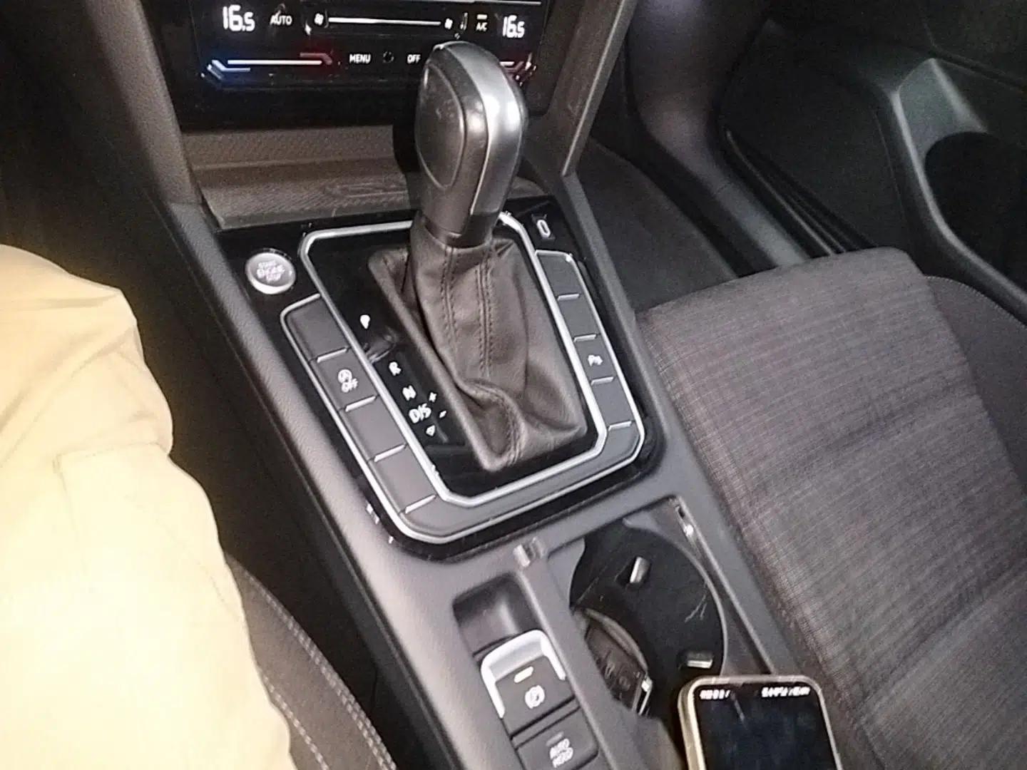 Volkswagen Variant 2021 2.0T Comfort Edition — миниатюра 16