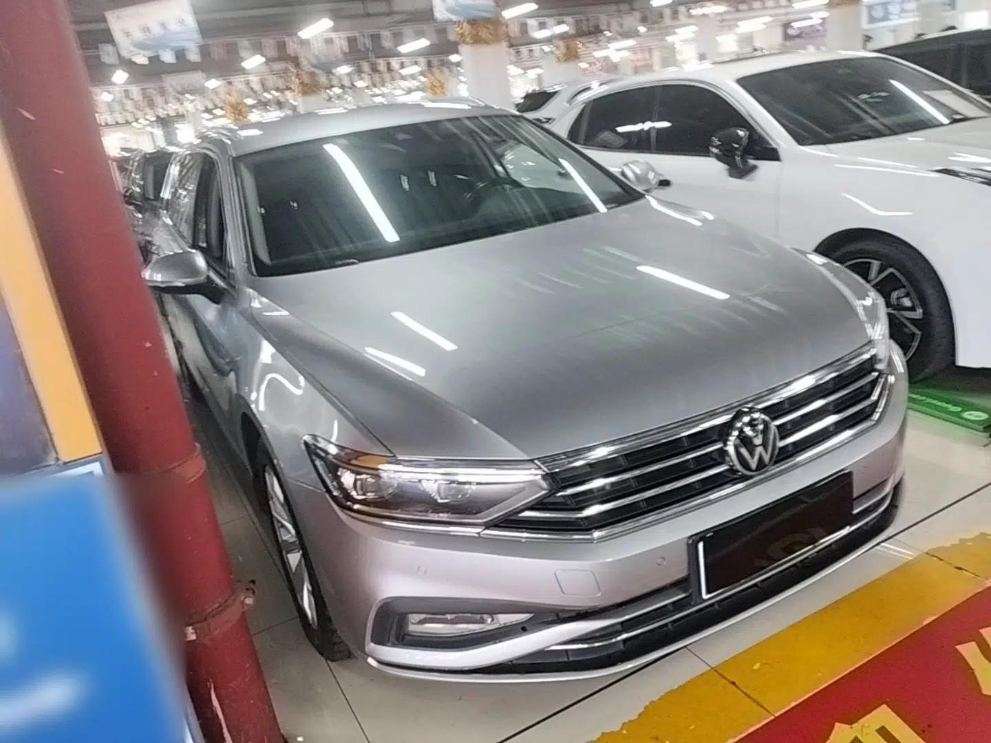 Volkswagen Variant 2021 2.0T Comfort Edition — миниатюра 3