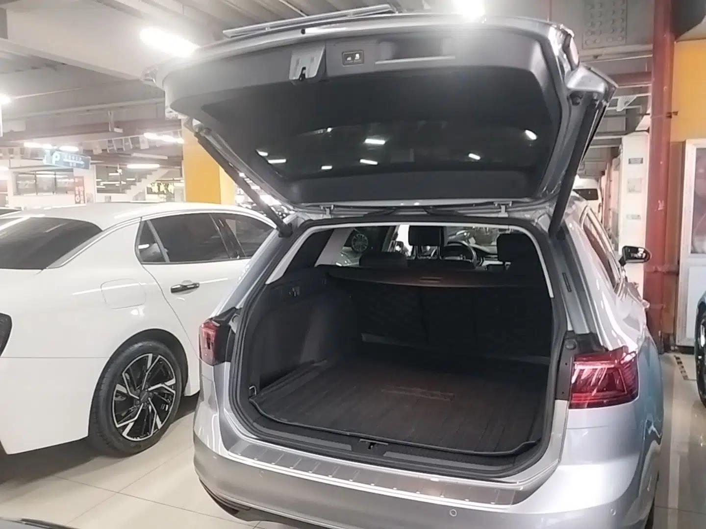 Volkswagen Variant 2021 2.0T Comfort Edition — миниатюра 22