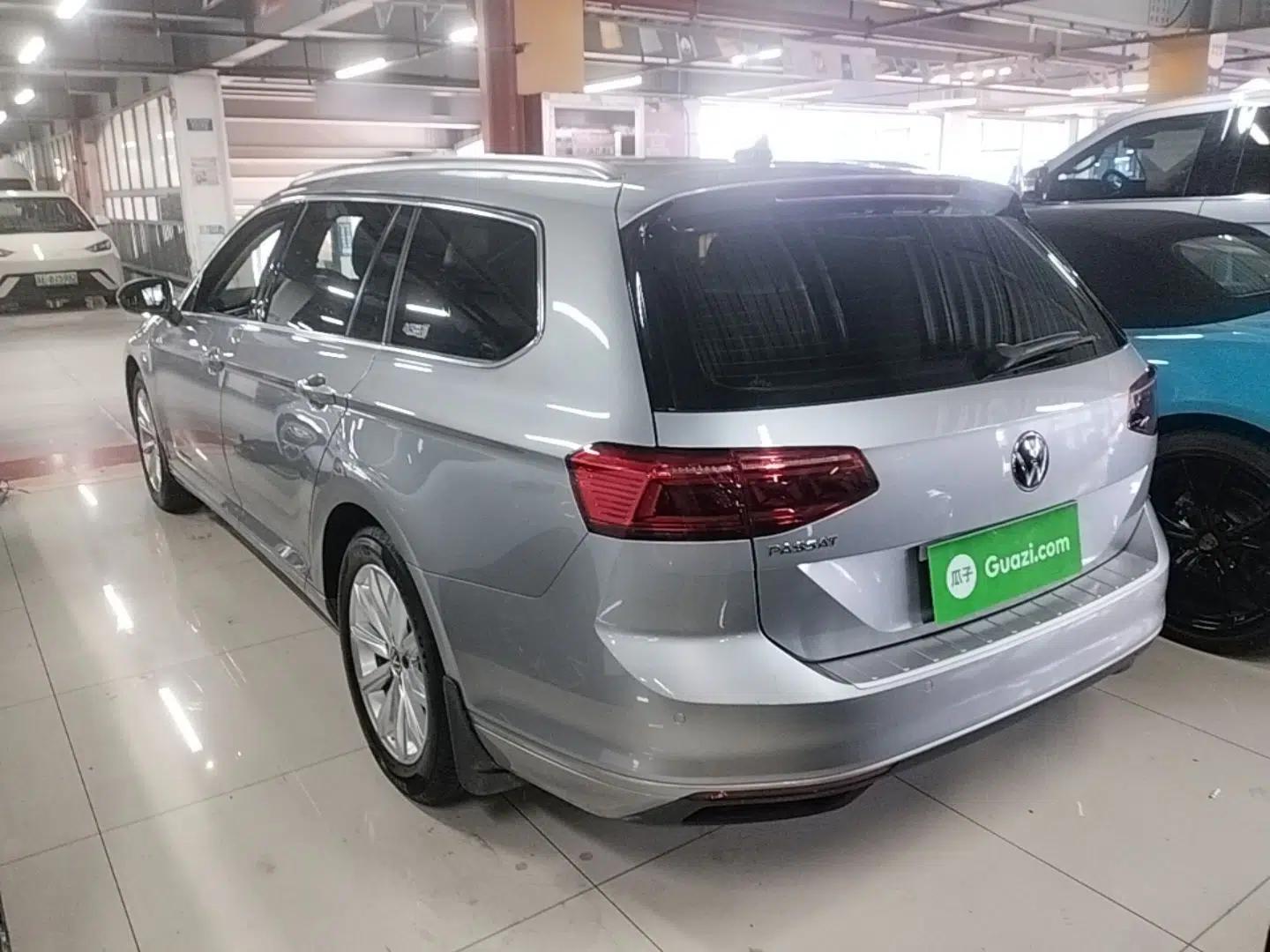Volkswagen Variant 2021 2.0T Comfort Edition — миниатюра 4