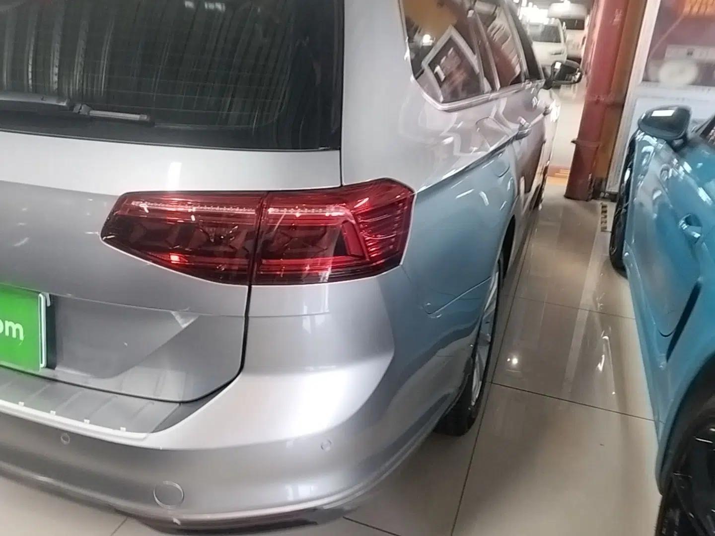 Volkswagen Variant 2021 2.0T Comfort Edition — миниатюра 9