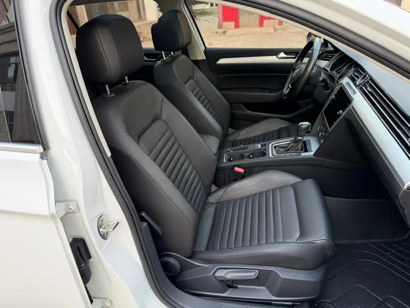 Volkswagen Variant 2018 380TSI Two-Wheel Drive Comfort Edition — миниатюра 22