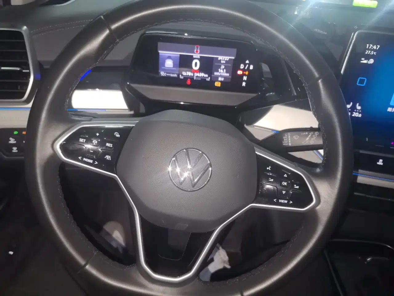 Volkswagen ID.6 CROZZ 2022 Long-Range PRO Edition — миниатюра 10