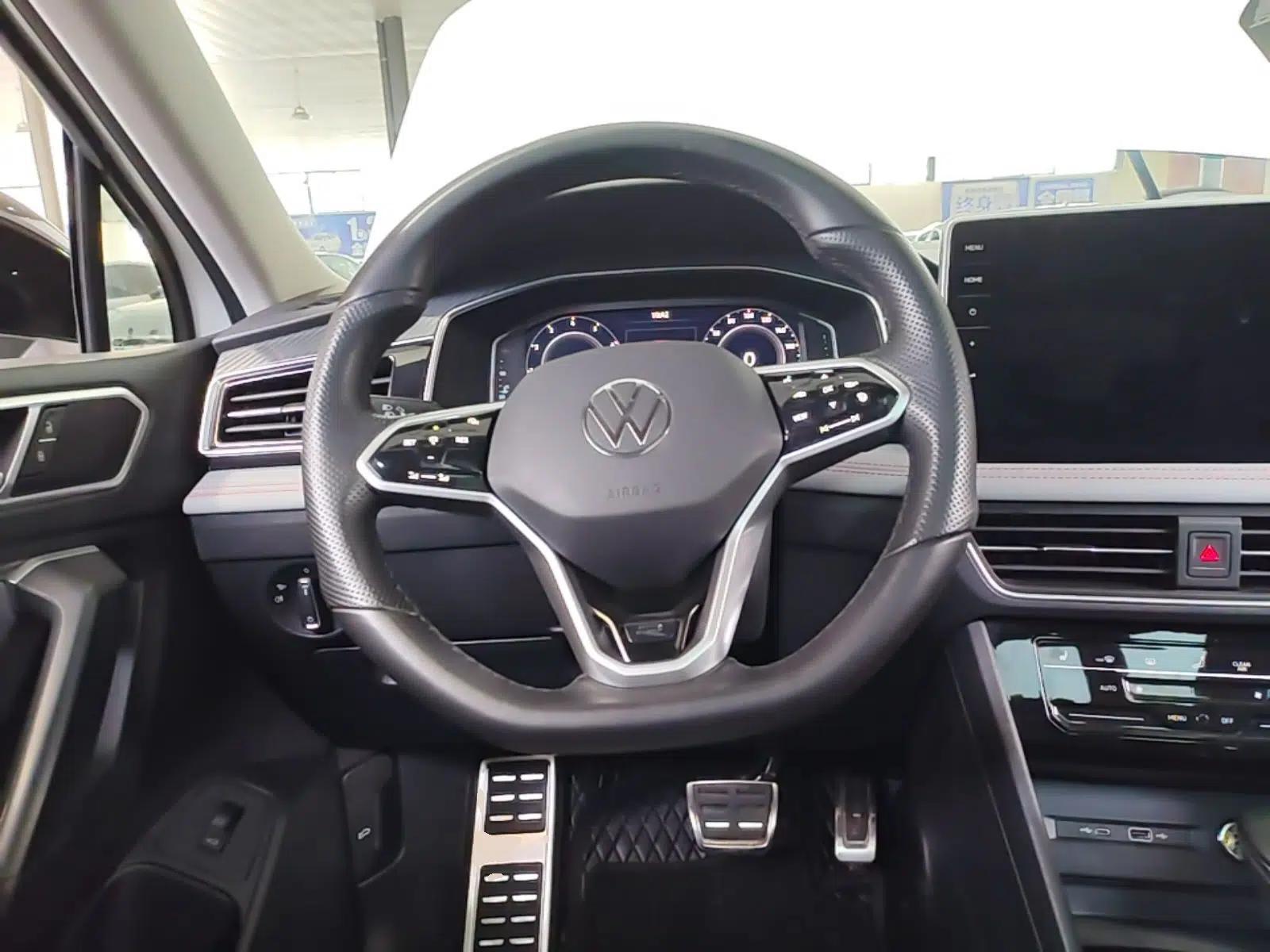 Volkswagen Tiguan X 2022 330TSI Two-Wheel-Drive Flagship Edition — миниатюра 13