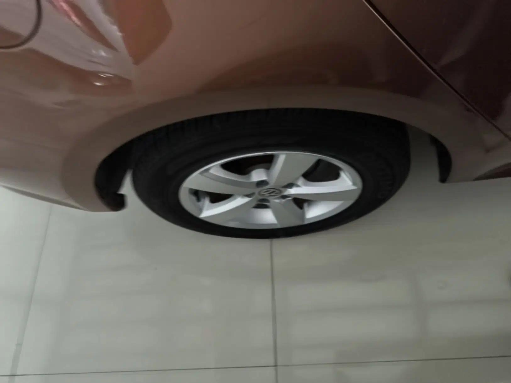 Volkswagen Gran Lavida 2015 1.6L Automatic Fashion Edition — миниатюра 11