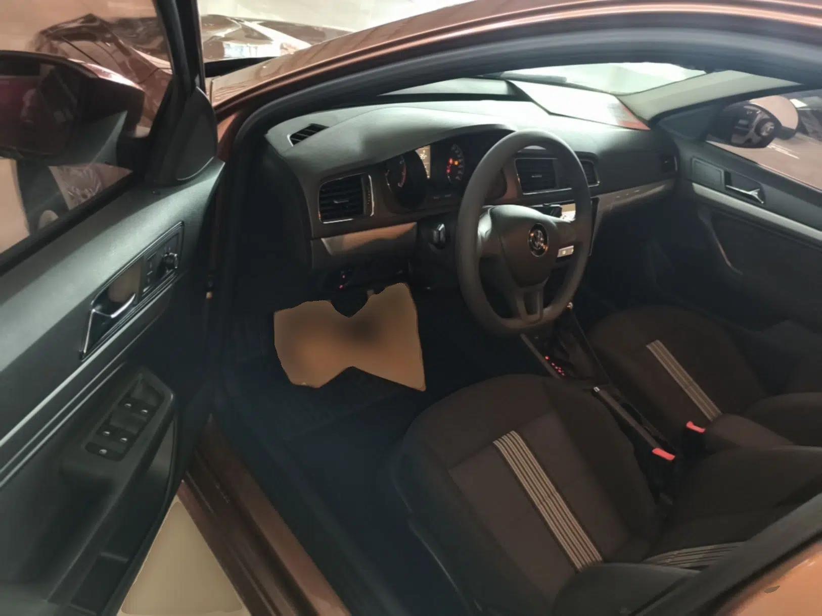 Volkswagen Gran Lavida 2015 1.6L Automatic Fashion Edition — миниатюра 18