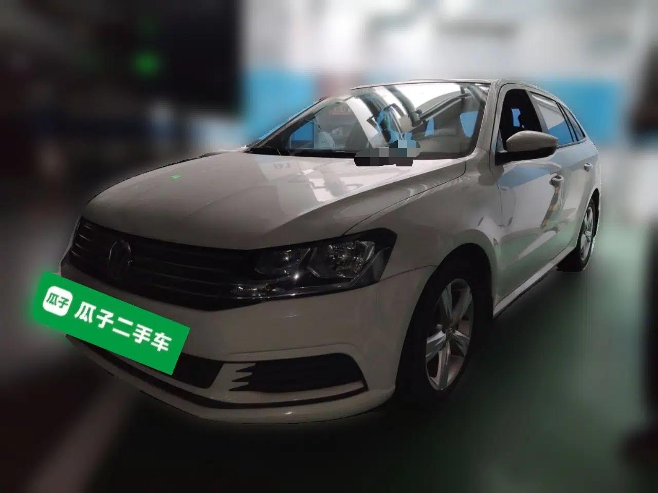 Volkswagen Gran Lavida 2017 1.6L Automatic Fashion Edition — миниатюра 1