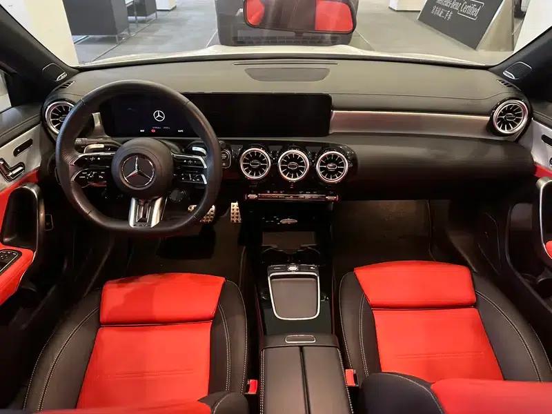 2025 Mercedes-Benz A-Class AMG A 35 L 4MATIC — миниатюра 10