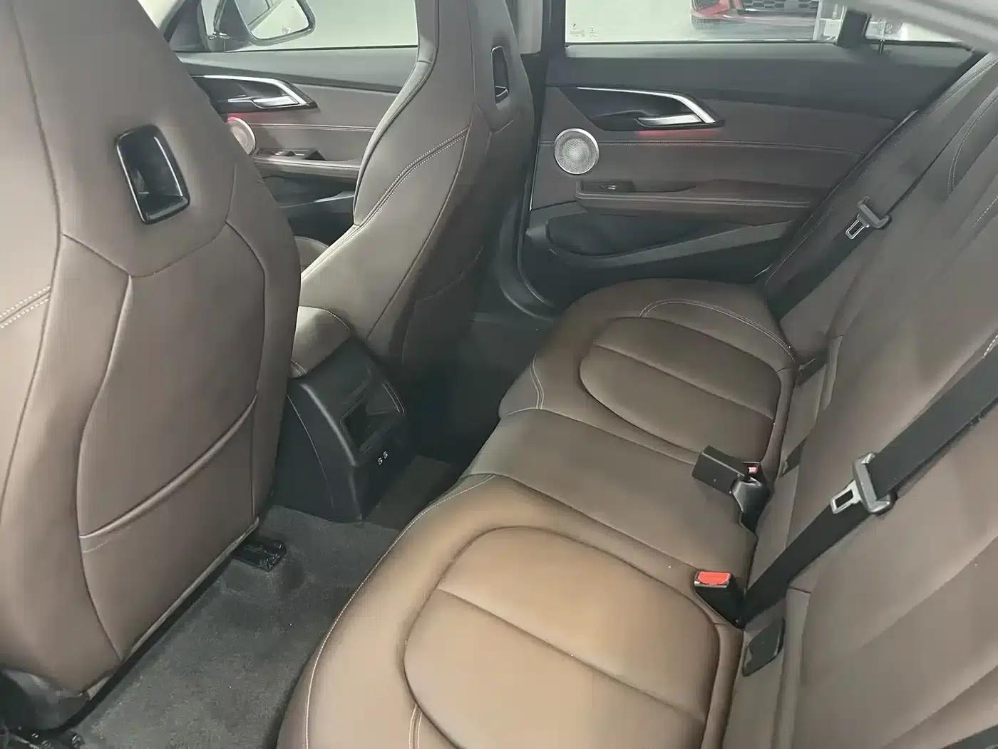2022 BMW 1 Series 125i M Sport Shadow Edition — миниатюра 13