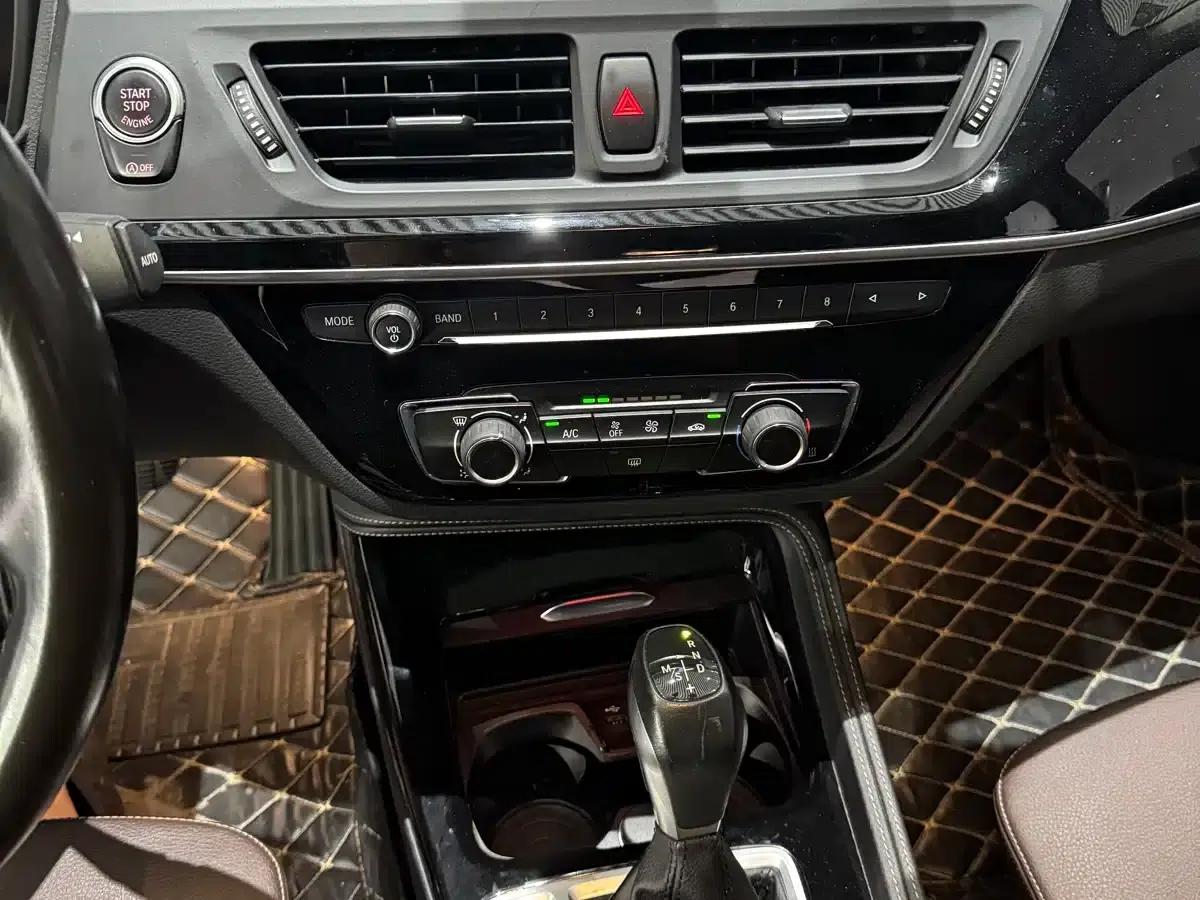 2019 BMW 1 Series 118i M Sport Package — миниатюра 13