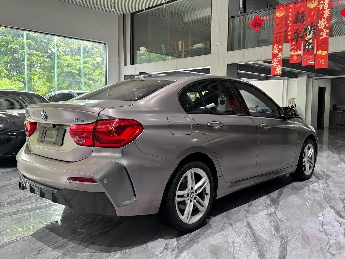 2019 BMW 1 Series 118i M Sport Package — миниатюра 9